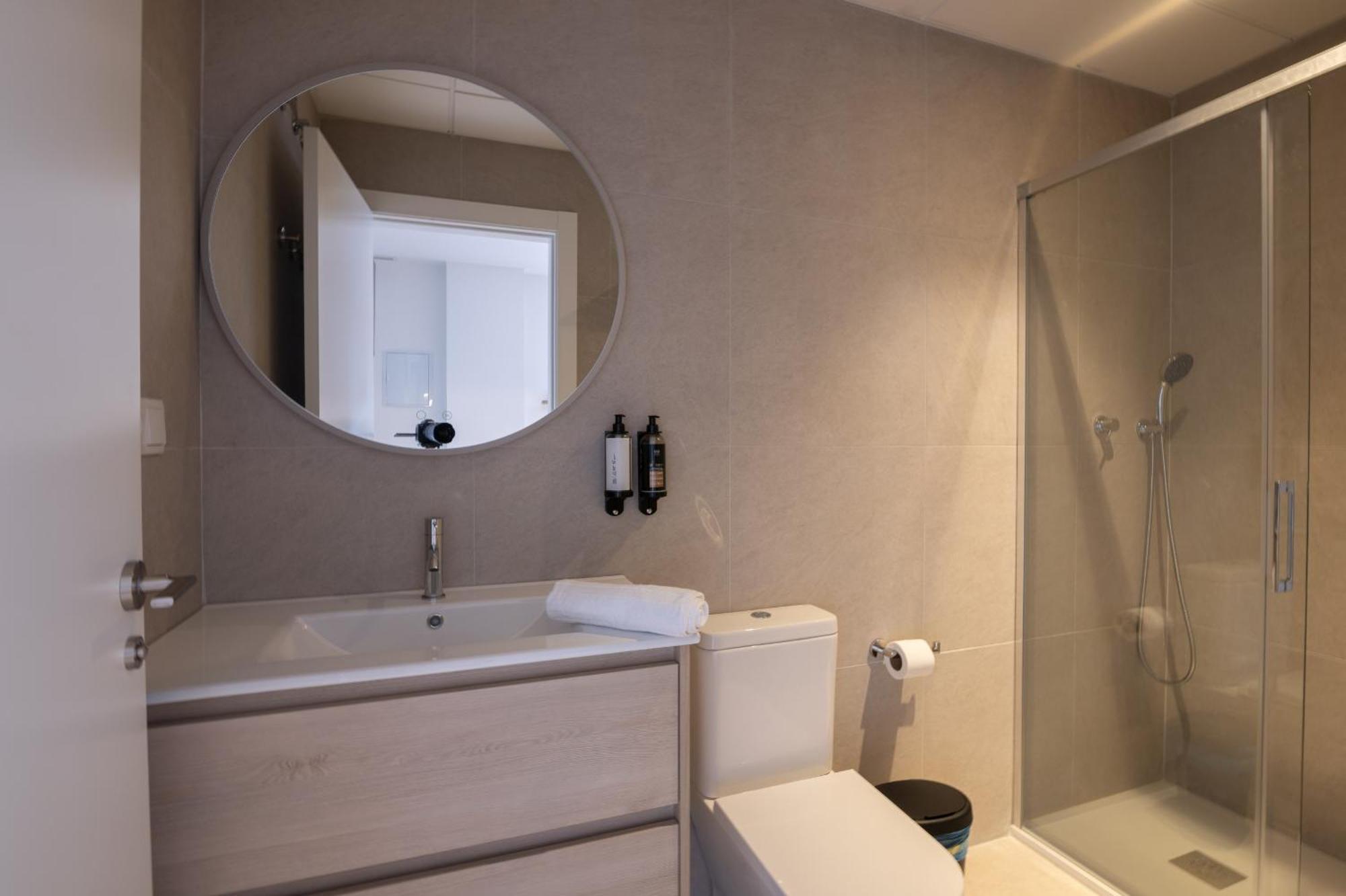 Dorm4You Arena Terraza 04 Βαλένθια Εξωτερικό φωτογραφία