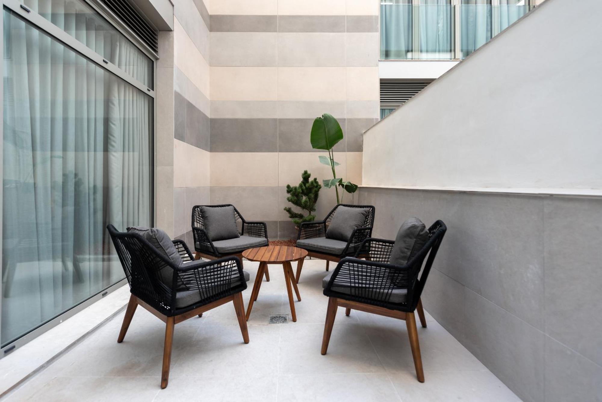 Dorm4You Arena Terraza 04 Βαλένθια Εξωτερικό φωτογραφία