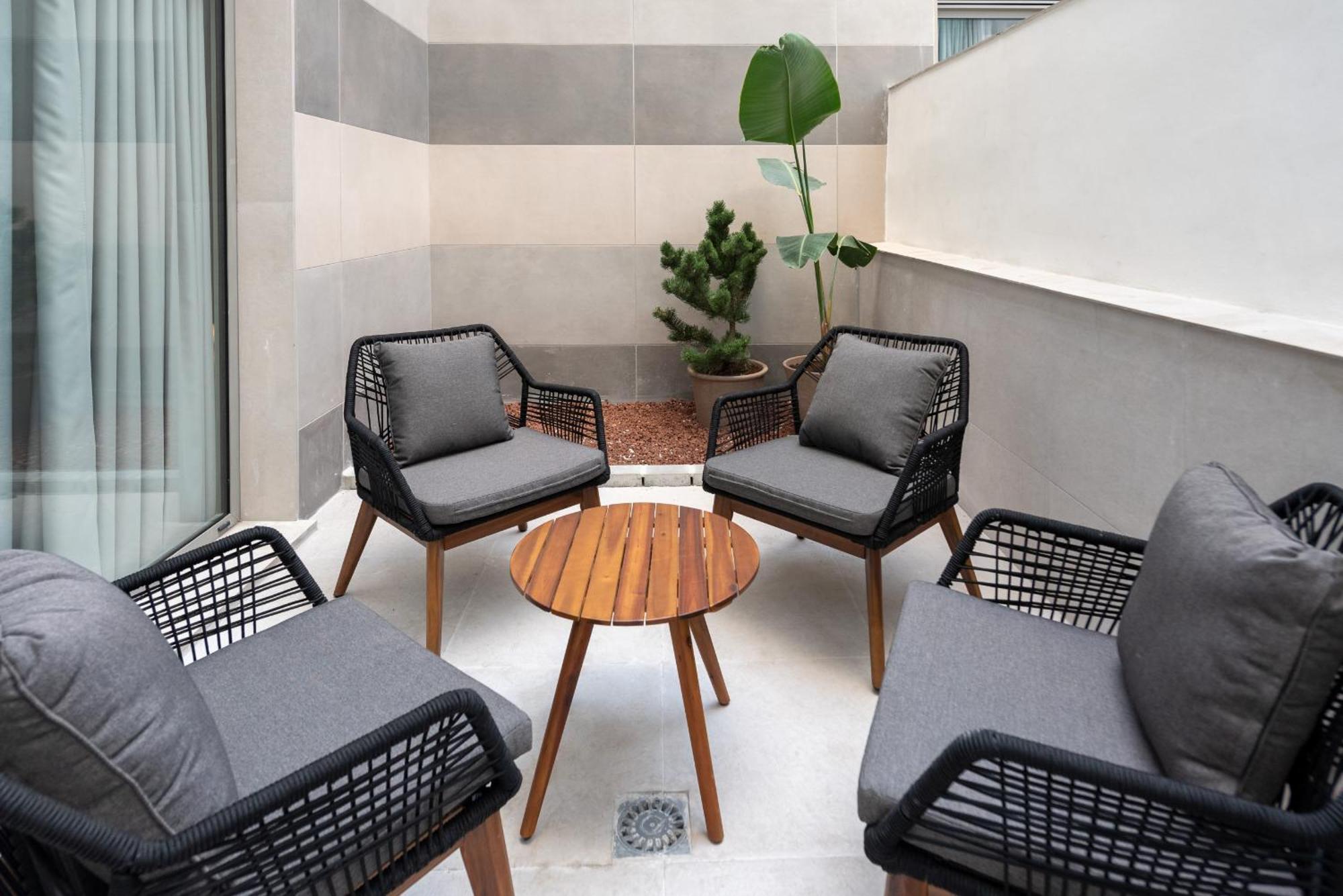 Dorm4You Arena Terraza 04 Βαλένθια Εξωτερικό φωτογραφία